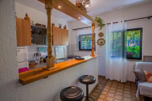 Η κουζίνα ή μικρή κουζίνα στο Dada Holiday Home