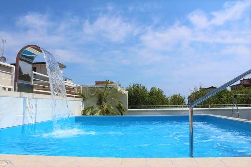 Bazén v ubytování Hotel Anthos nebo v jeho okolí