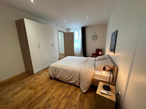 Photo de la galerie de l'établissement Hébergement duplex 6 personnes, à Souvigny