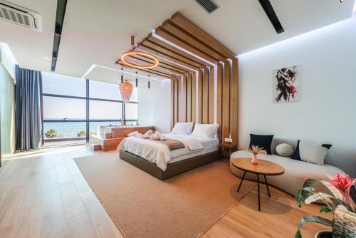 Marina Luxury Suites by PS