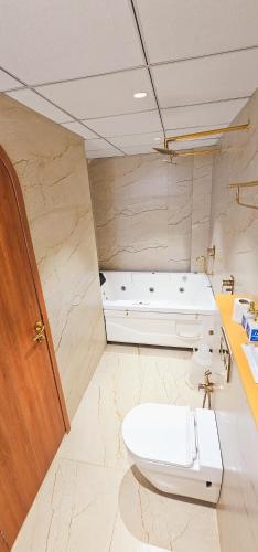 Ένα μπάνιο στο Hotel Nova Bliss