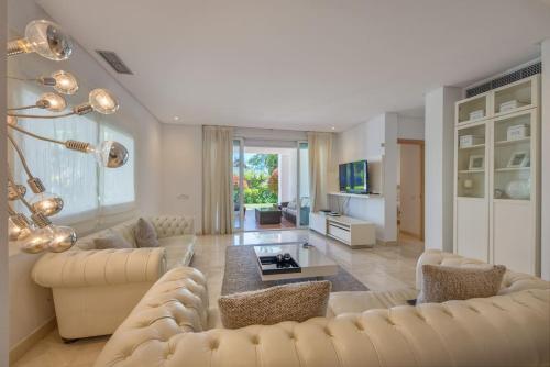 Alcazaba Beach three bedroom Apartment
