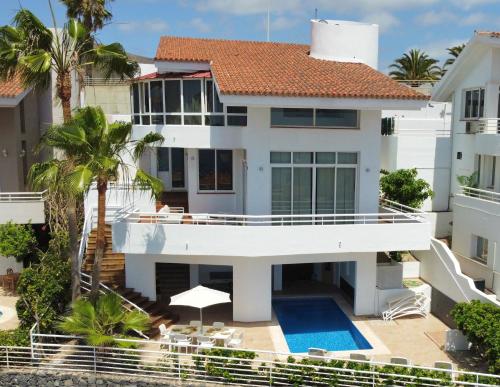 Luxury Villa Taoro private heated pool Free Car Except Christmas