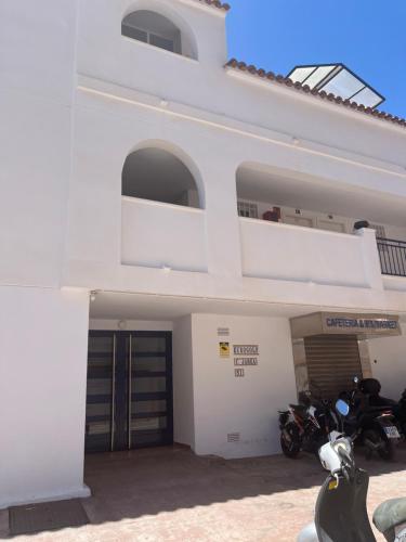 Benalhome - Tu hogar con terraza y ducha exterior photo 35