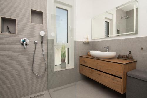 Ένα μπάνιο στο Adriatic Garden Apartments