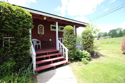 Gallery image of COHO Inn & Motor Lodge in Weston