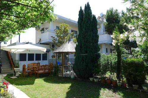 Foto Summer House -Room for 5 people in 1st Floor - J 6