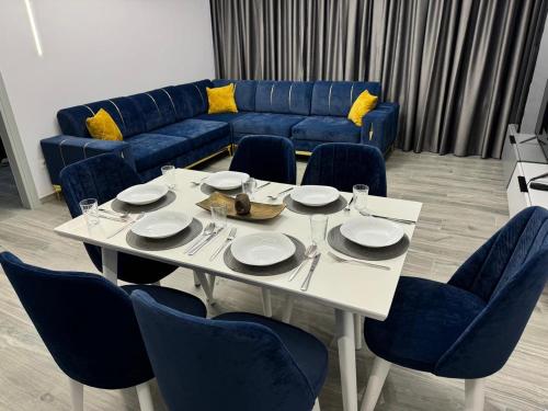 Zona de estar de Isla's Luxurious Seaside Apartments
