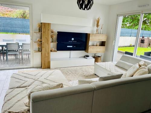 Photo de la galerie de l'établissement Ondres : maison moderne proche plage et centre ville, à Ondres