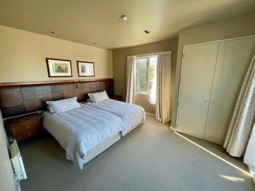 Fotografie z fotogalerie ubytování Terrace Downs 2 Bedroom Apartment v destinaci Windwhistle