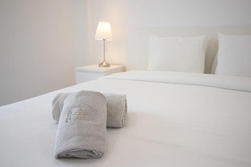 Modern 1 BD Ocean View AC Wi-Fi Beach 100m