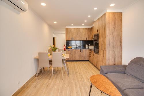 Unique 1BD Ocean View AC Wi-Fi Beach 100m
