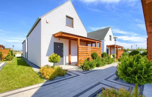 2 Bedroom Beautiful Home In Mrzezyno