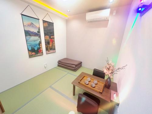 家庭房-中央区-心斋桥-道顿堀-黑门市场-大阪城公园-梅田-京都-神户-奈良-车站200m-独立卫浴-二室一厅一厨一卫一浴