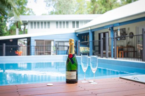 Bazén v ubytování Villa Sorrento, a house on 4 Mile Beach in Port Douglas nebo v jeho okolí