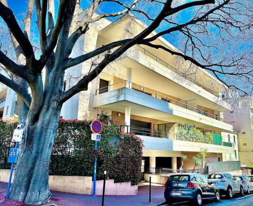 Appartement 3 Etoiles centre moderne terrasse piscine parking