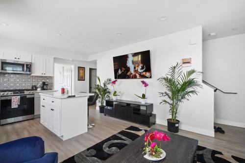 Η κουζίνα ή μικρή κουζίνα στο Good Shepard Homestay