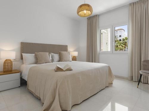 Beach Puerto Banús 3 Br Apartment