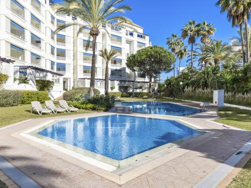 Beach Puerto Banús 3 Br Apartment
