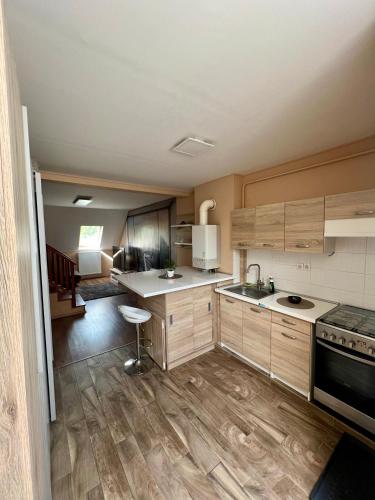Vörösmarty Deluxe Belváros 7400 Kaposvár, 2 Rippl-Rónai tér kép - 3