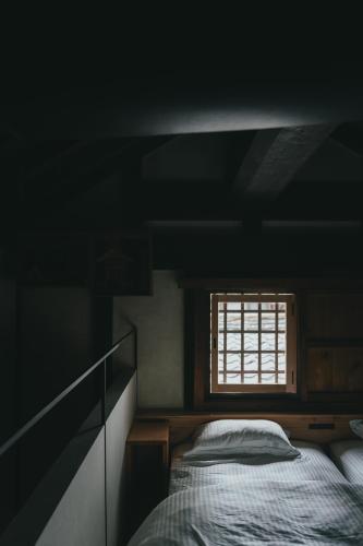 Cama o camas de una habitación en まほろ松江
