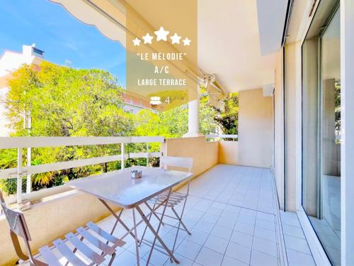 Le Cannes Mélodie - Terrasse