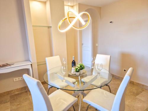 Apartment in Coto Real Duquesa - sea view & pools