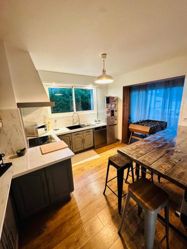 Belle maison avec jardin expose plein sud proche centre ville