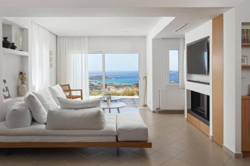 Stunning View Sarakiniko Villa