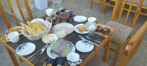 ホステルの敷地内または近くでの食事または食べ物