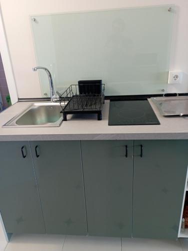 Kuchyň nebo kuchyňský kout v ubytování Apartamento completo, 2 dormitorios, Céntrico, Soleado y cerca de la Playa