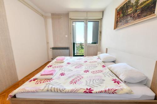 Alpaca Penthouse Apartment with a Stunning Sea View