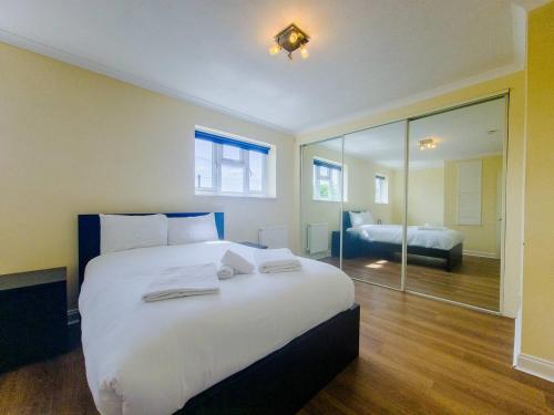 Ліжко або ліжка в номері Epping Haven with Garden Oasis Pass The Keys