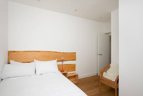 Lova arba lovos apgyvendinimo įstaigoje Stylish 2BR Home in West Kensington , 4 guests