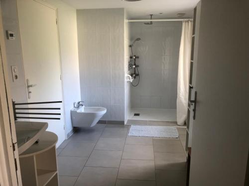 Photo de la galerie de l'établissement Maison de campagne, tout confort, à Romagne