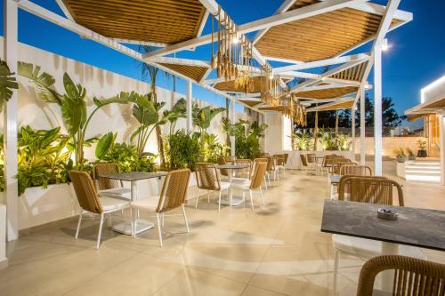 Restoran atau tempat lain untuk makan di CasaStavris - Aparts & Pool Suites