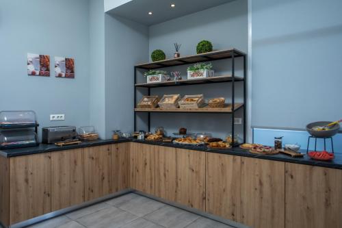 Makanan di atau berdekatan aparthotel ini