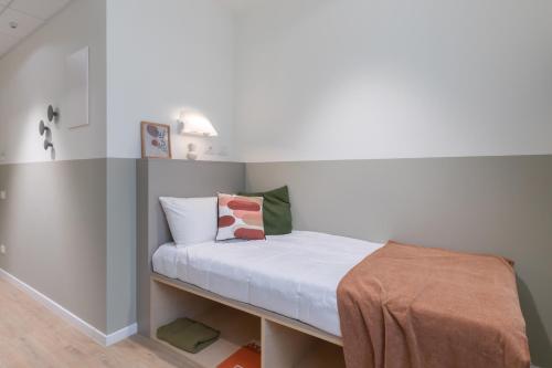 JOIVY Well-located Campus Rooms Near City Park