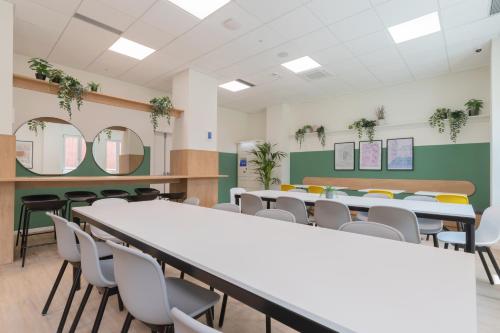 JOIVY Well-located Campus Rooms Near City Park