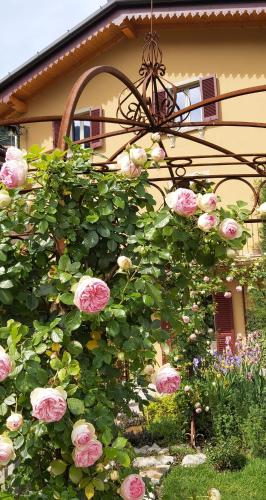 Gallery image of Villa Costanza Appartamento con giardino in Magreglio