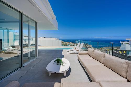 Villa Estándar 8- Casangular by Upper