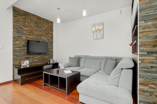 Gamers' Paradise - Modern Apartment with Parking in Cracow by Noclegi Renters