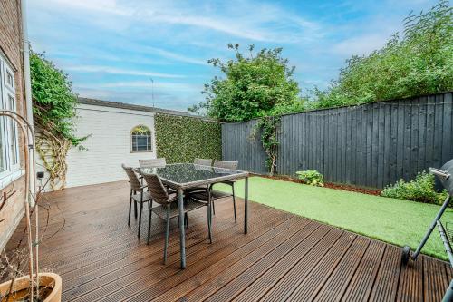 Κήπος έξω από το Cosy Retreat Near New Forest