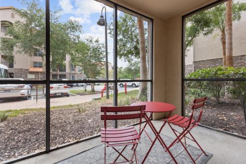 Near Disney w/ pool-3BR/2BA-Spacious & Cozy Condo photo 38