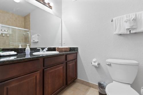 Near Disney w/ pool-3BR/2BA-Spacious & Cozy Condo photo 31