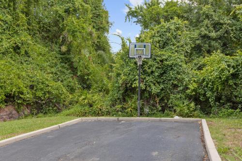 Near Disney w/ pool-3BR/2BA-Spacious & Cozy Condo photo 49