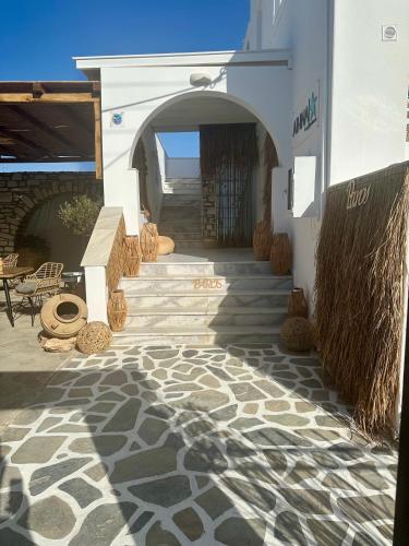 Φωτογραφία από το άλμπουμ του Athina Rooms - Lounge Apartments στην Παροικιά