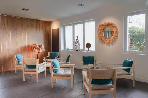 Posezení v ubytování Hôtel & Spa Le Grand Large