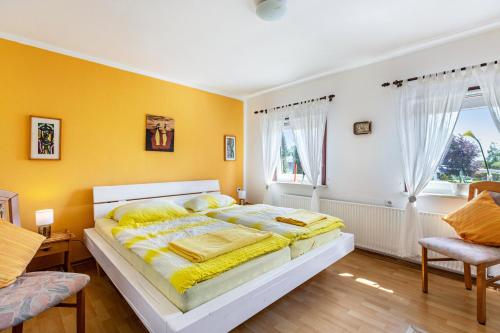 Postel nebo postele na pokoji v ubytování Ferienwohnung Devich