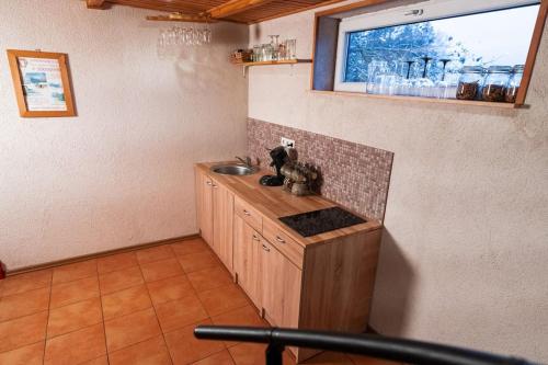 Billede fra billedgalleriet på Cabin with sauna, near the beach i Vitols